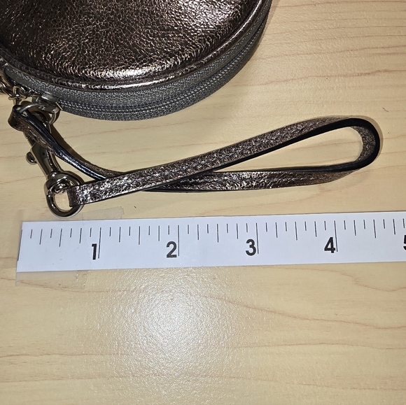 COACH Bronze Round Zip Coin Purse Metallic Pouch Wristlet Keyring *** - Picture 7 of 10